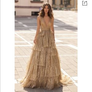 Tarik Ediz Gold Sleeveless Tulle Gown - Size 4